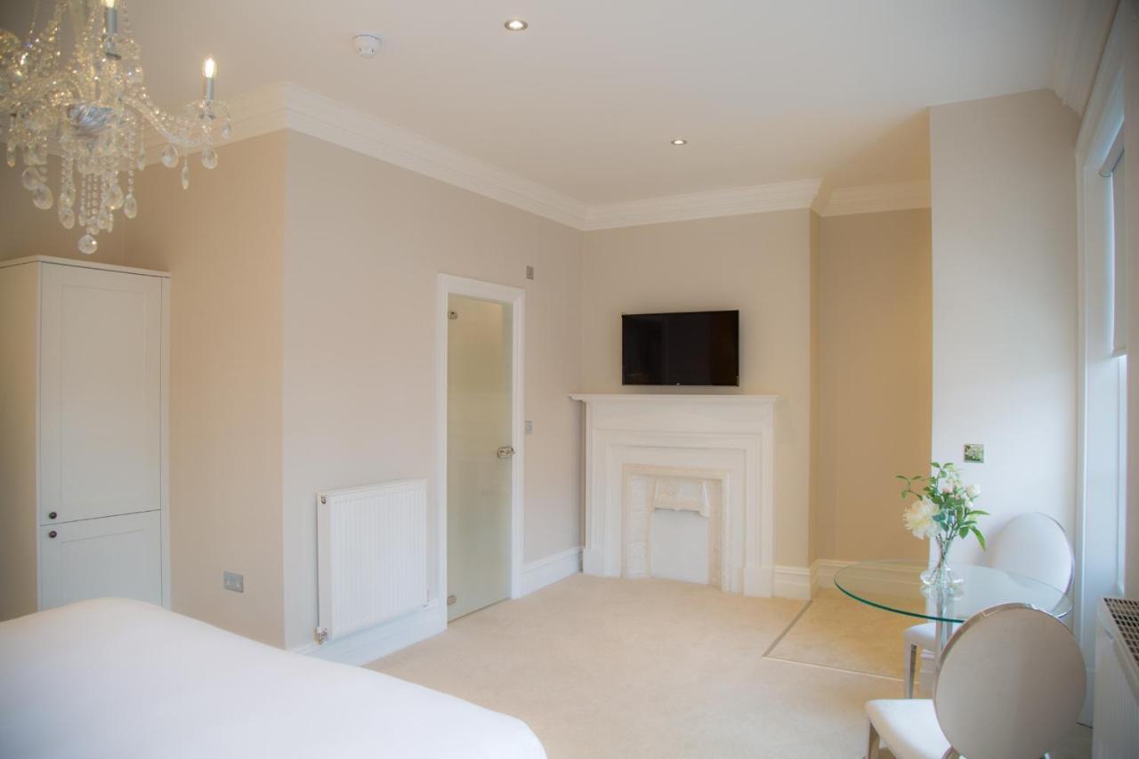Winckley Stays Preston (Lancashire) Exterior foto A room with a flat screen television